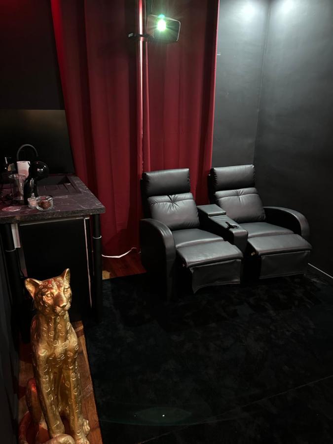 Suite De Prestige Avec Spa & Cinema Ivry-sur-Seine Exterior photo