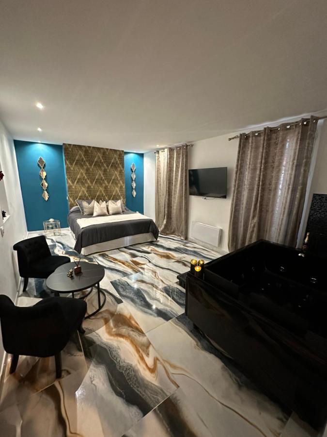 Suite De Prestige Avec Spa & Cinema Ivry-sur-Seine Exterior photo